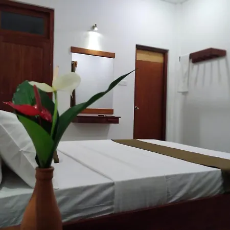 Yala Wind Bed & Breakfast Tissamaharama Exterior photo